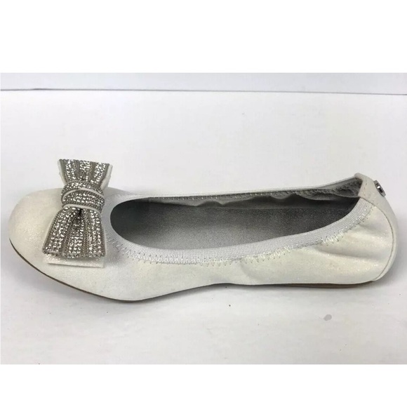 Stuart Weitzman Kids’ Fannie Chain Bow White Ballet Flats, Girls’ Size 4 M - Picture 2 of 6